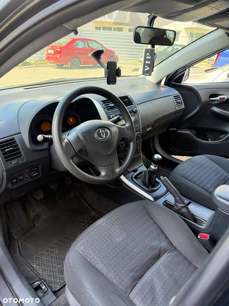 Toyota Corolla 1.6 Terra - 18