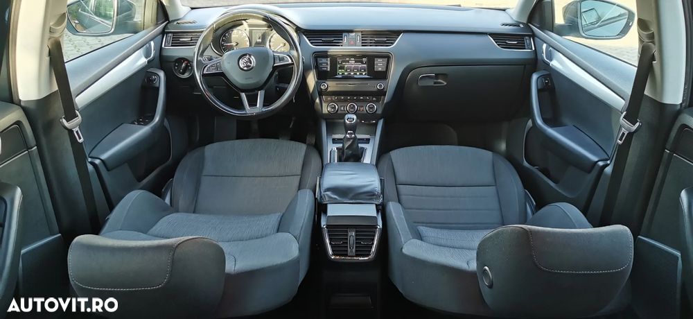 Skoda Octavia 1.6 TDI (Green tec) 4x4 Style - 8