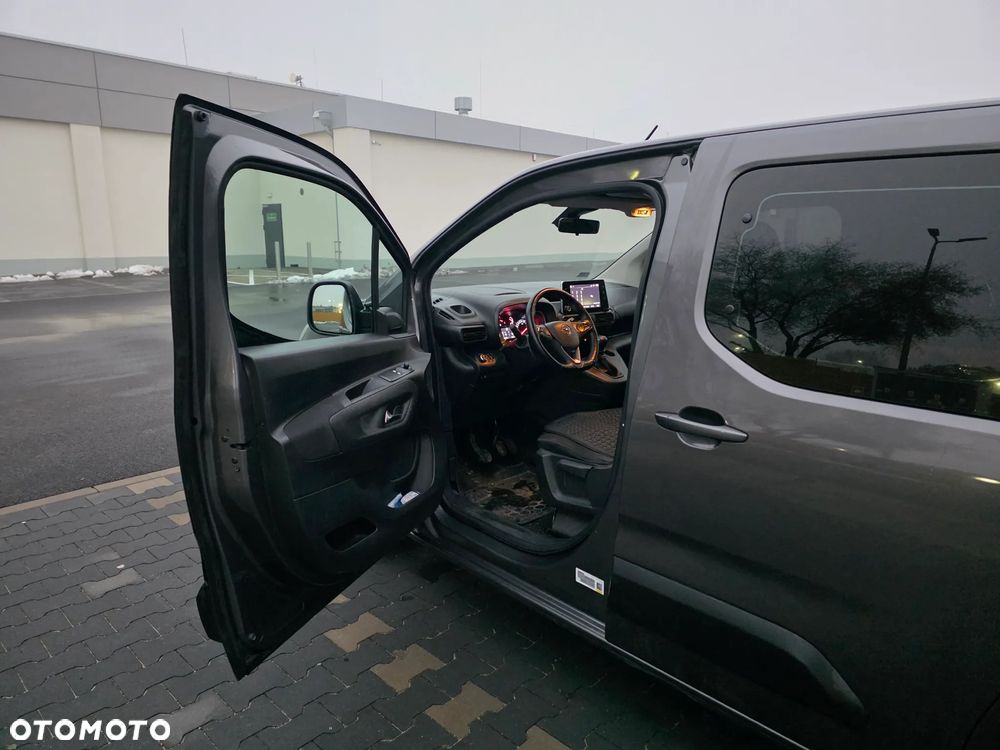 Opel Combo 1.2 Turbo Enjoy S&S - 2