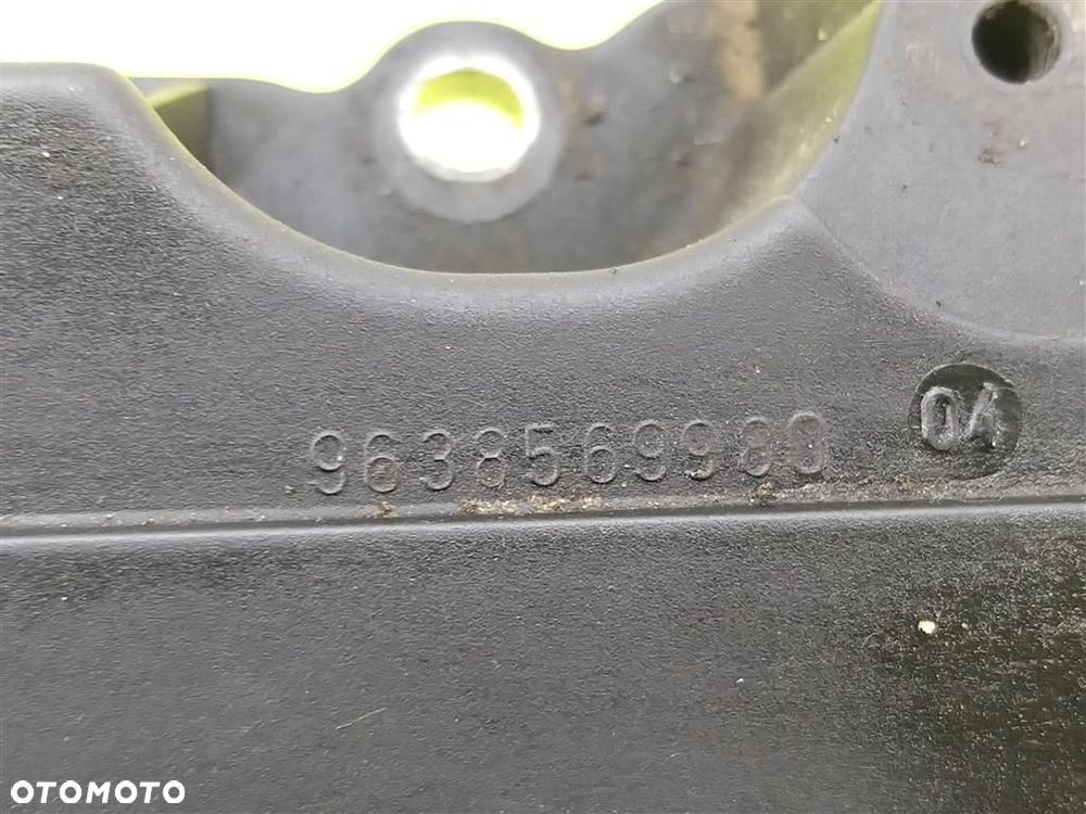 Pokrywa zaworów Peugeot 307  I 1.6 16V 107KM  2001–2008 9638569980 99089200 - 2