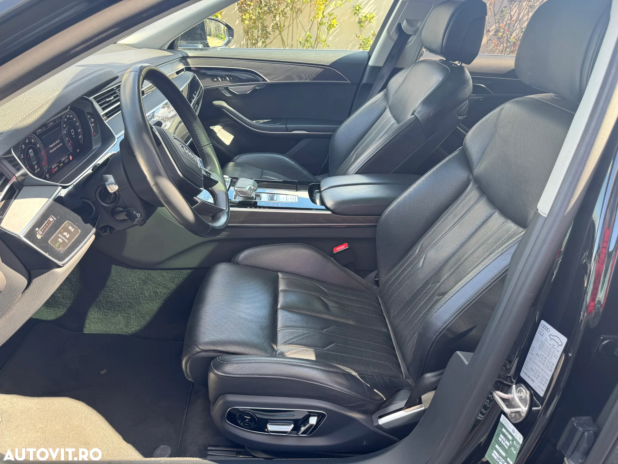 Audi A8 55 TFSI quattro Tiptronic MHEV - 11