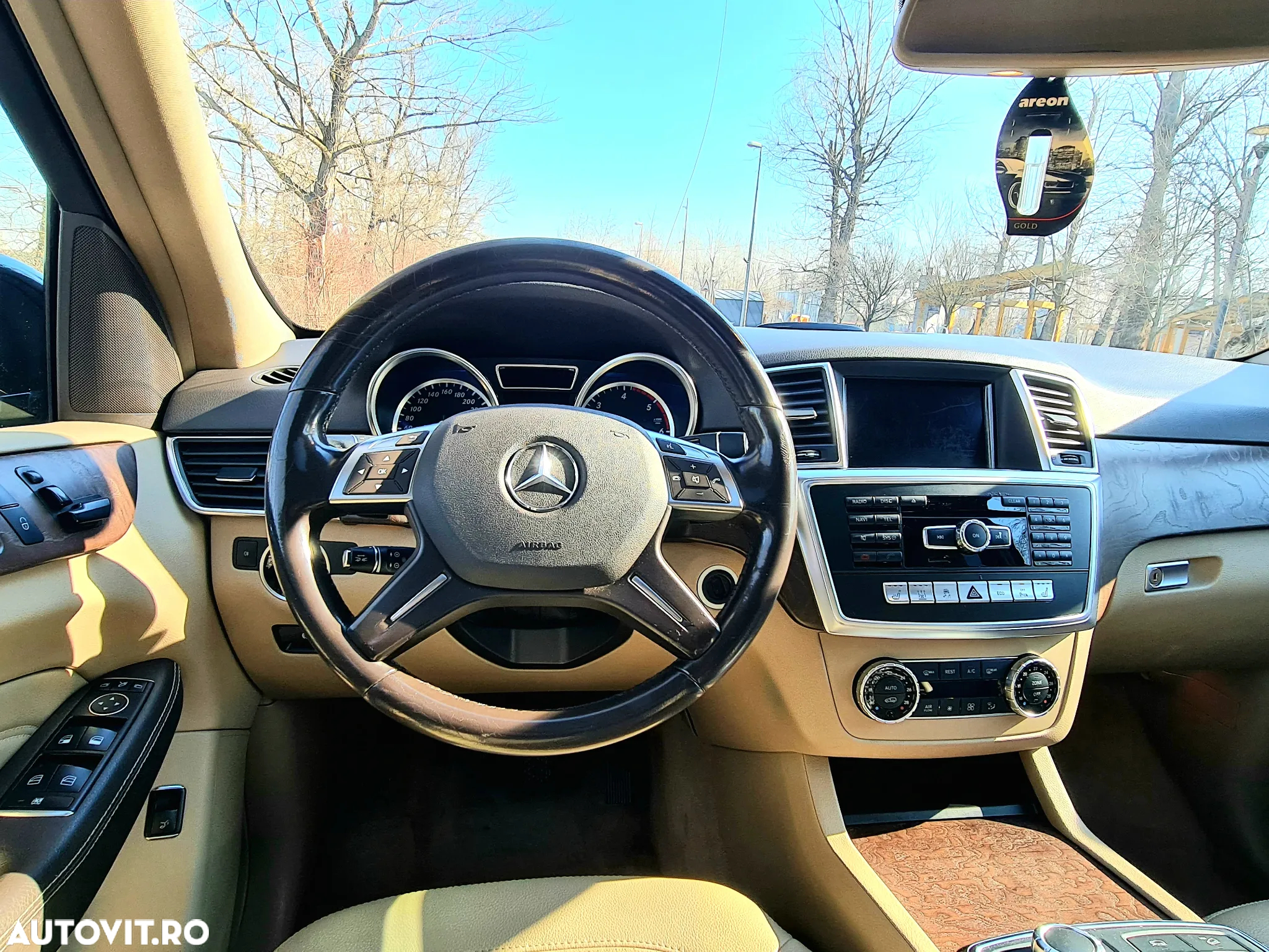 Mercedes-Benz ML 350 BlueTec 4MATIC Aut - 10