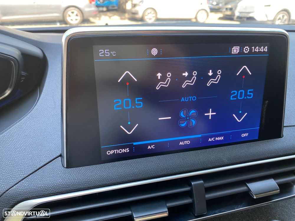 Peugeot 3008 1.5 BlueHDi Allure EAT8 - 33