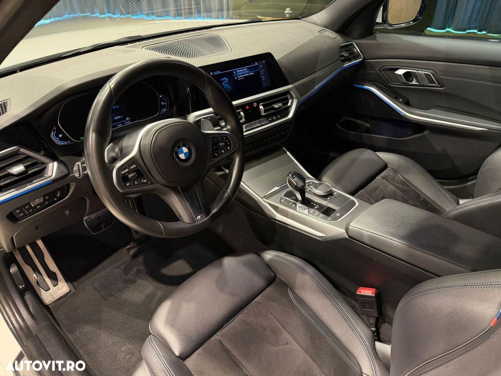 BMW Seria 3 330e iPerformance M Sport - 21
