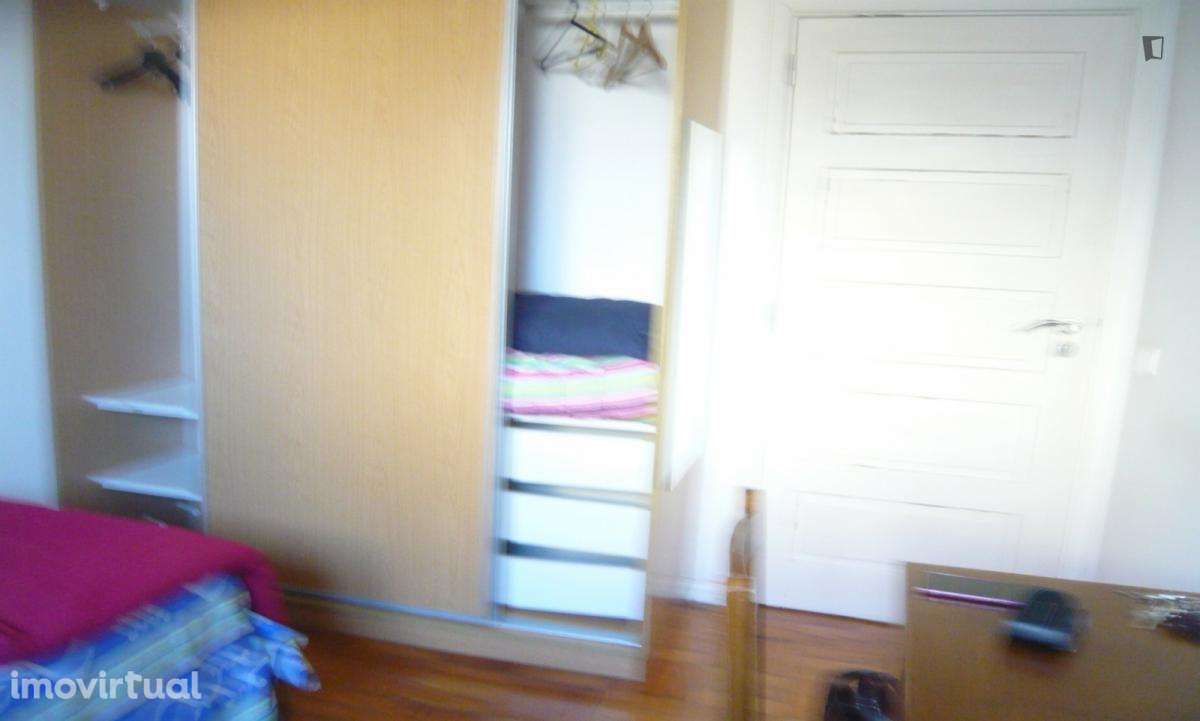 Quarto - localizado em Montes Claros Coimbra - Grande imagem: 3/15