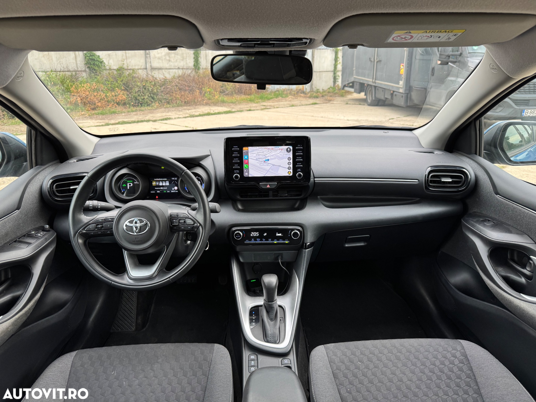 Toyota Yaris Hybrid 116 1.5 VVT-i Business Edition - 10