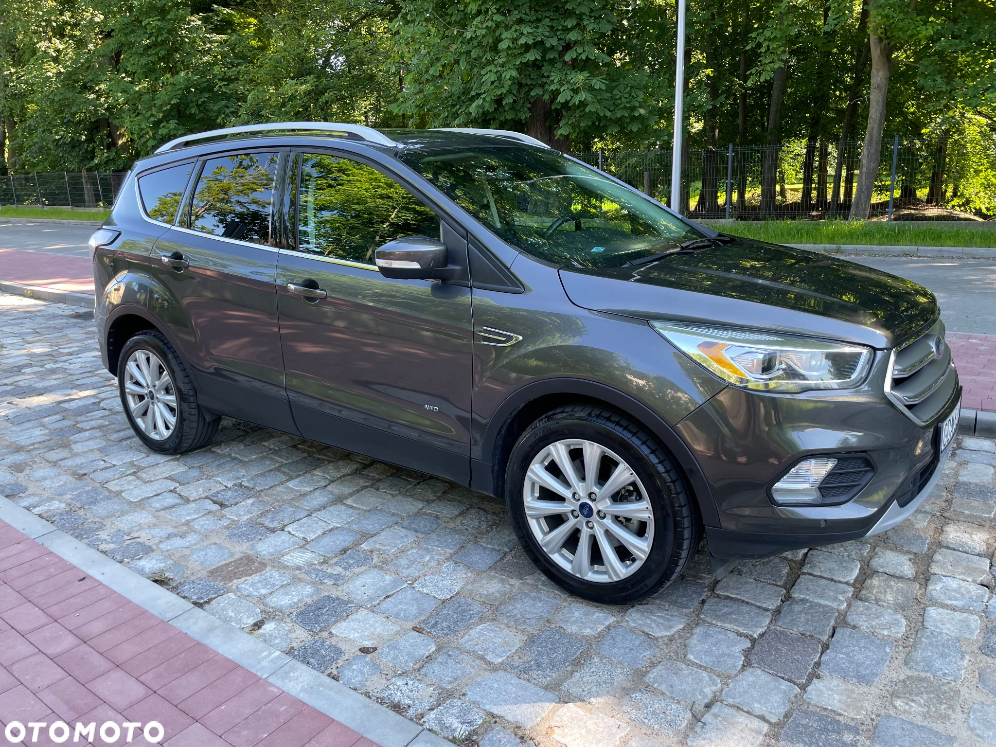 Ford Escape 2.0 EcoBoost AWD Titanium - 17
