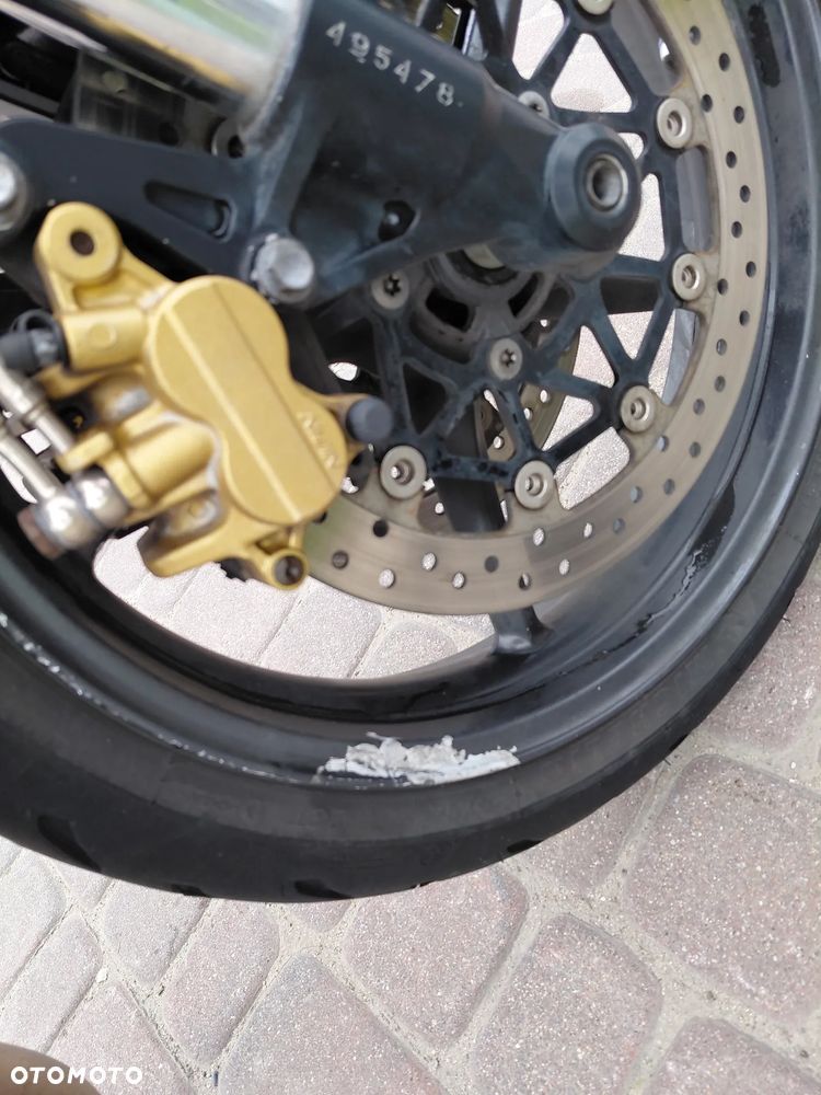 Triumph Street Triple - 15