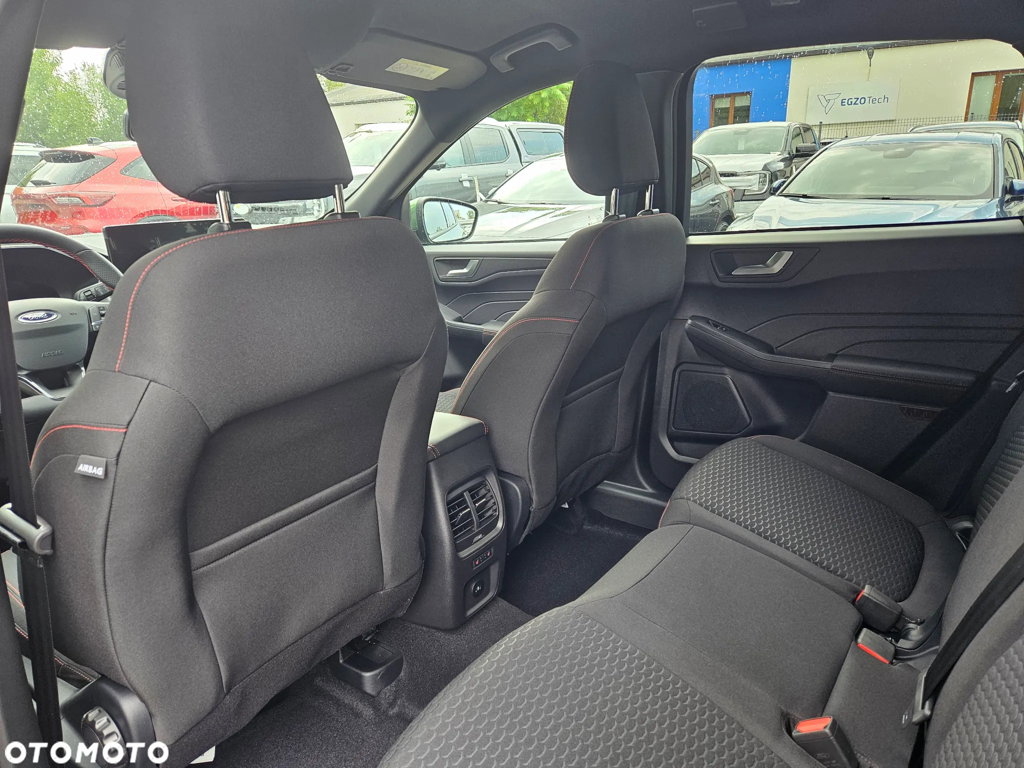 Ford Kuga 2.5 FHEV FWD ST-Line - 18