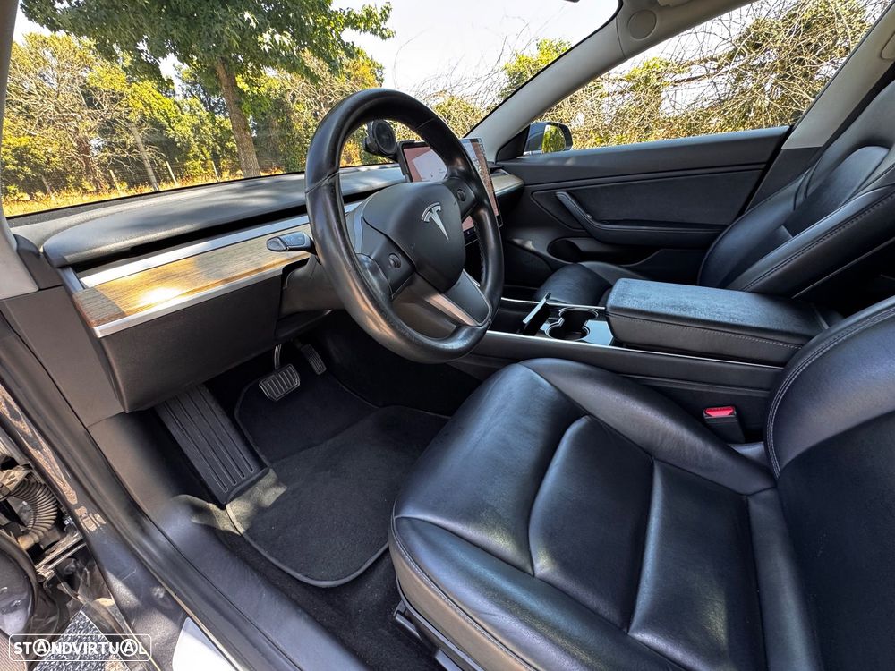 Tesla Model 3 - 13
