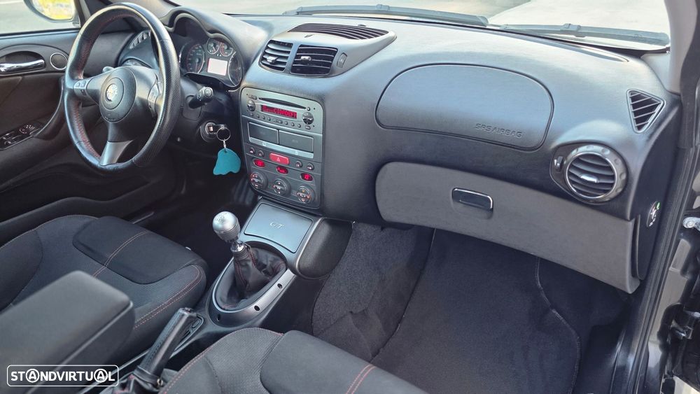 Alfa Romeo GT 1.9 JTD M-JET Q2 - 18