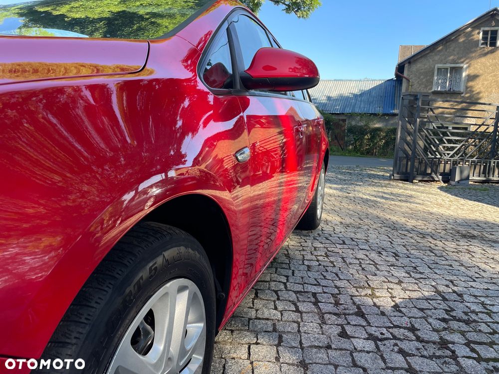 Opel Astra 1.6 Color Edition - 25