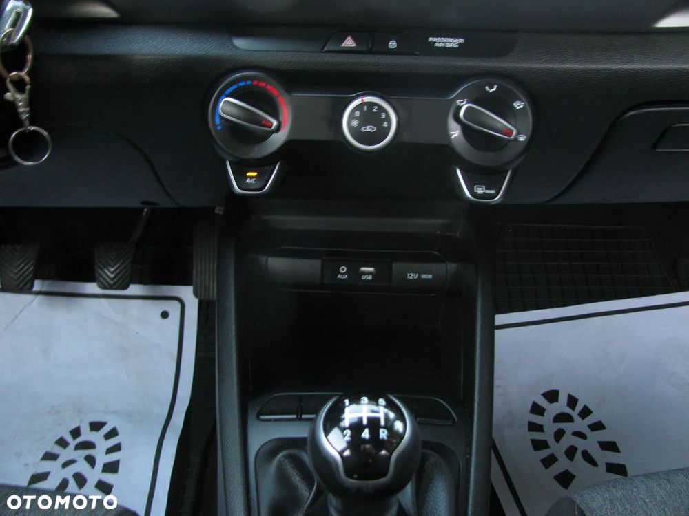 Kia Stonic 1.2 Dream-Team Edition - 28