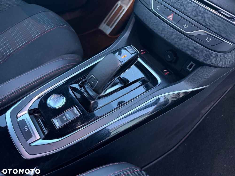 Peugeot 308 PureTech 130 GPF EAT8 Stop & Start GT Pack - 28