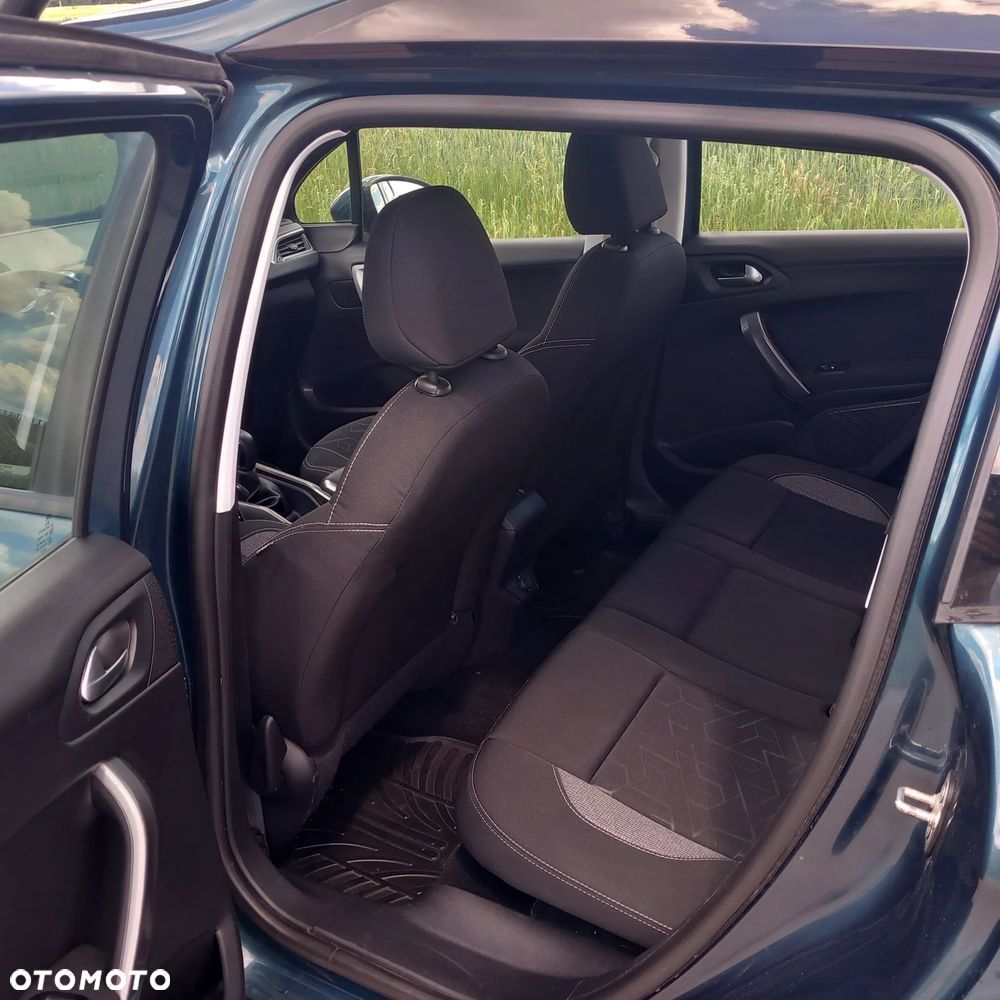 Peugeot 2008 1.2 Pure Tech Style - 7