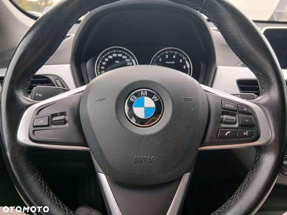 BMW X1 sDrive18i - 23