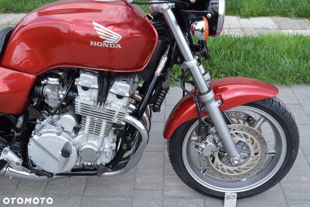 Honda CB - 8