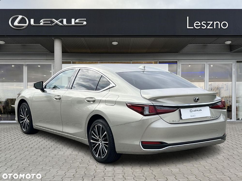 Lexus ES 300h Business Edition - 3