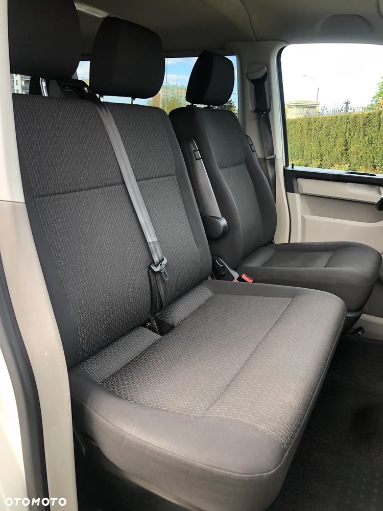 Volkswagen Caravelle - 26