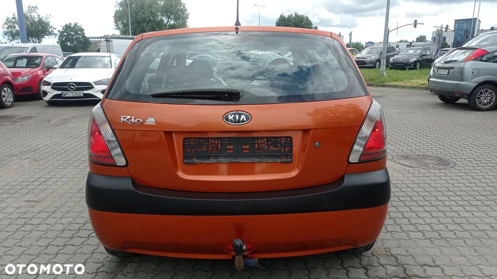 Kia Rio 1.4 (klm swo) / Comfort + - 17