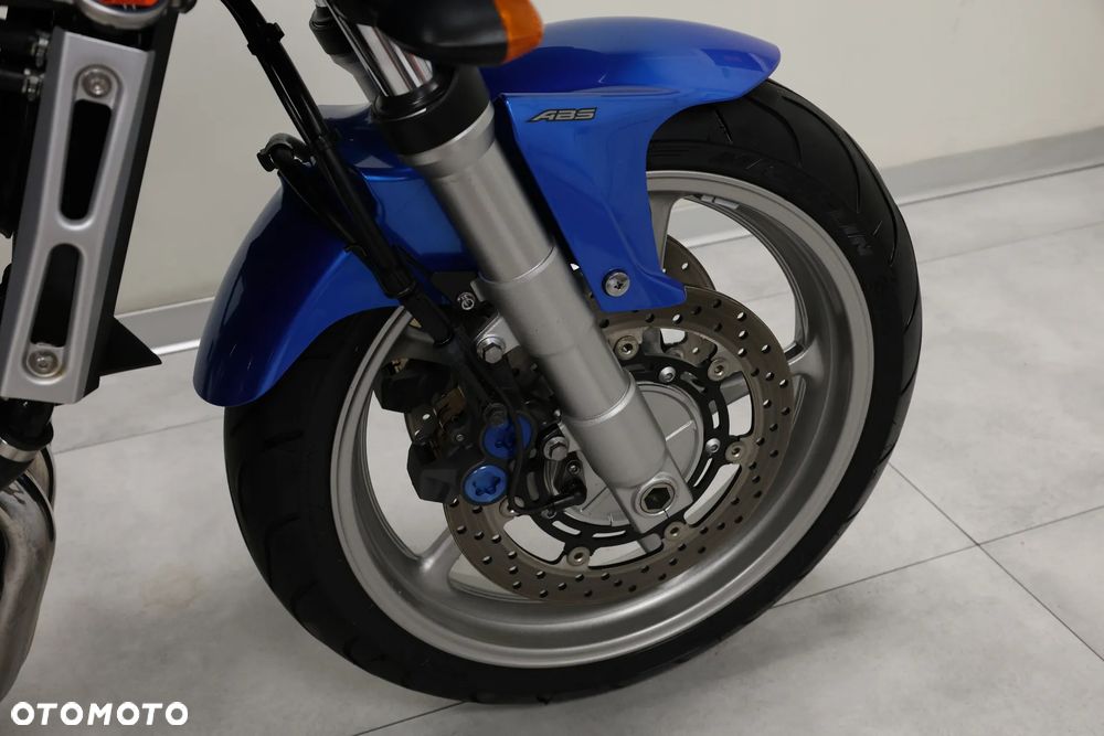 Yamaha FZ - 28