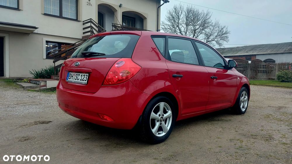 Kia Ceed 1.4 CVVT Attract - 9