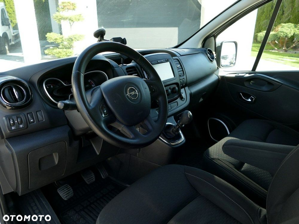 Opel Vivaro - 19