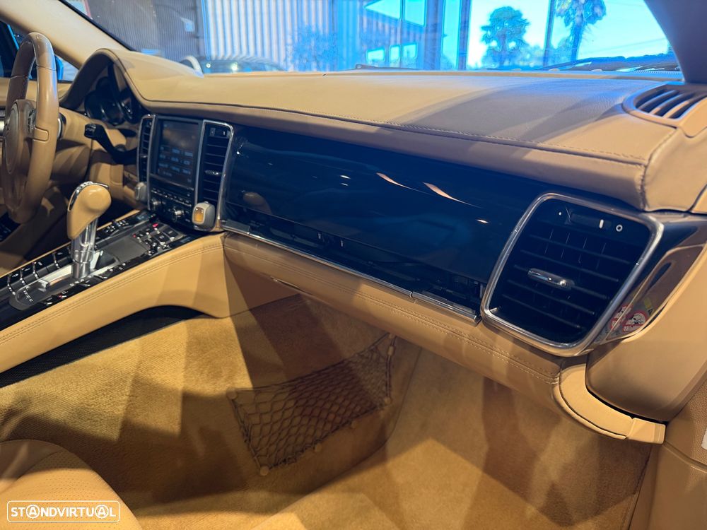 Porsche Panamera Platinum Edition - 37