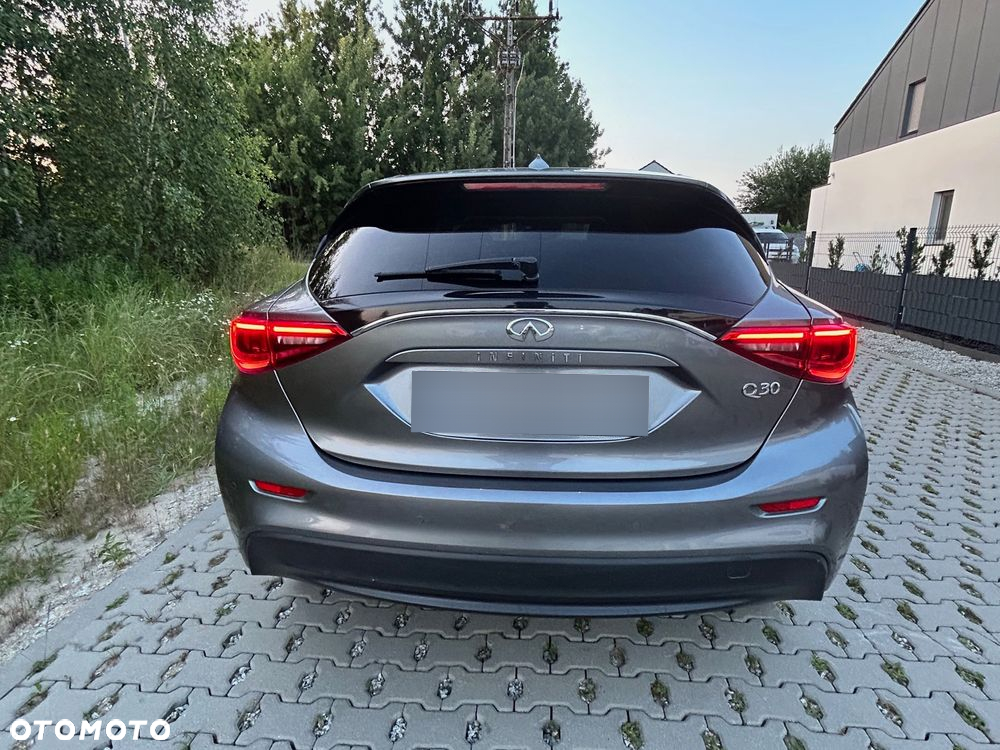 Infiniti Q30 1.5d Business 7DCT - 4