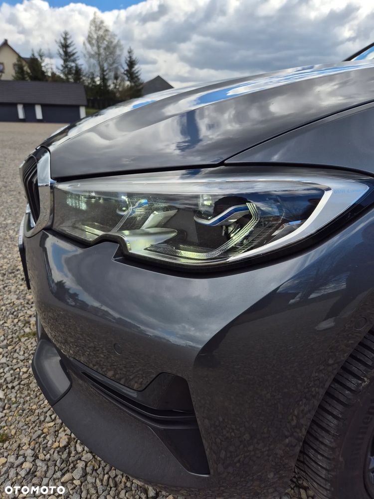 BMW Seria 3 330e xDrive Sport Line - 7