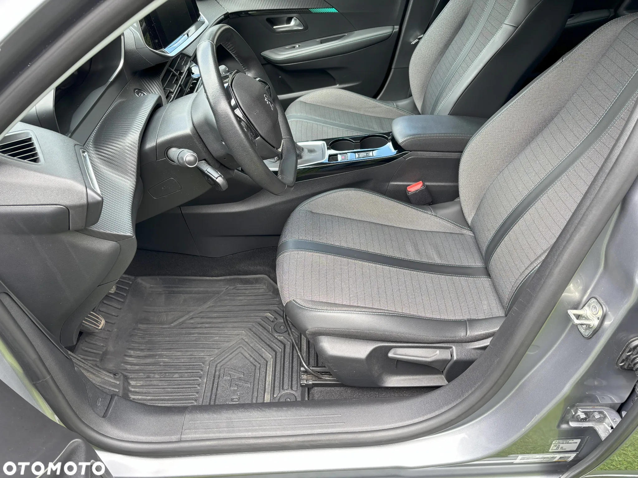 Peugeot 208 PureTech 100 Allure Pack - 17