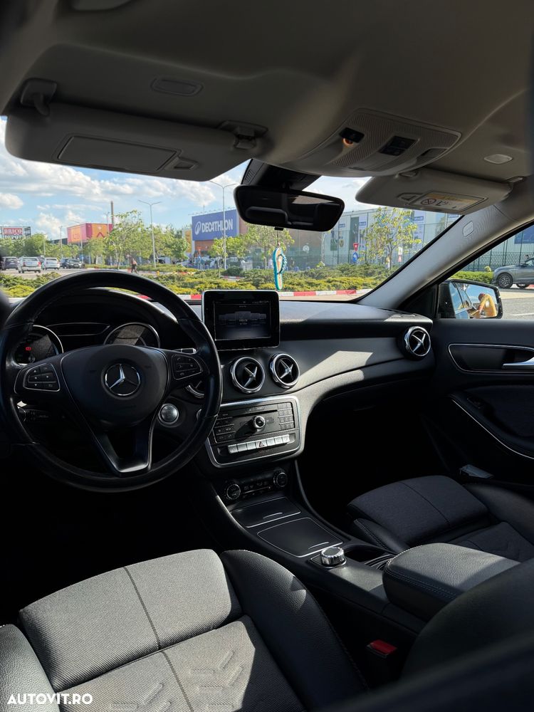 Mercedes-Benz GLA 200 d 4MATIC Aut. - 9