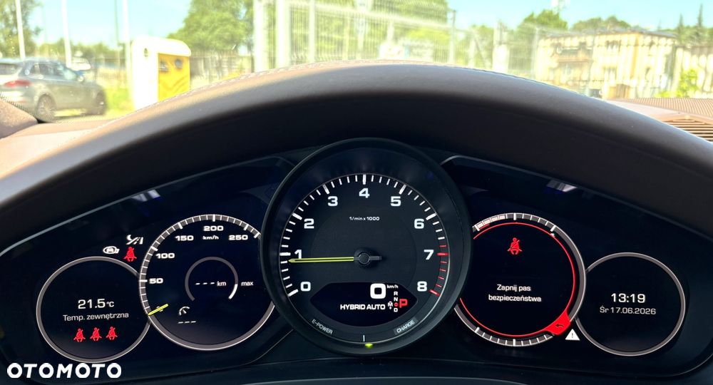 Porsche Cayenne E-Hybrid - 13