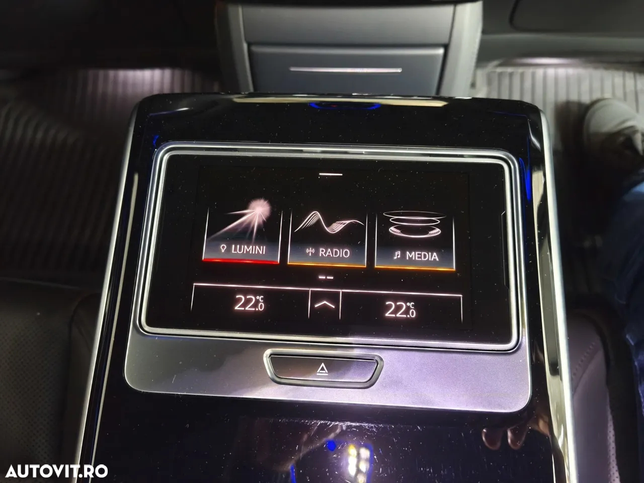 Audi A8 - 10