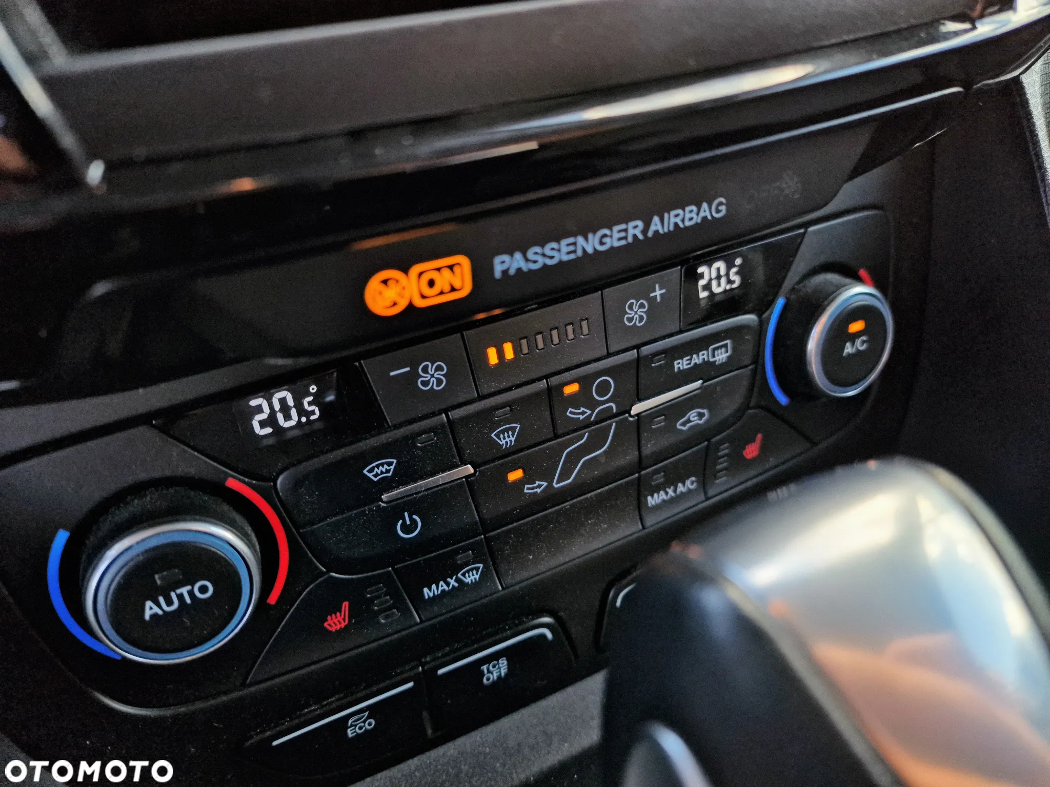 Ford Tourneo Connect Grand - 3