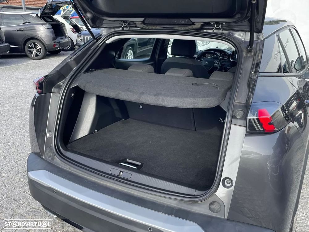 Peugeot 2008 1.2 PureTech Active Pack - 17