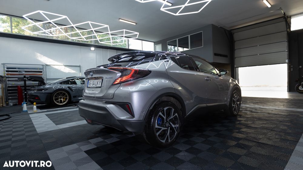 Toyota C-HR - 11