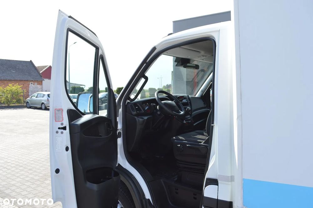 Iveco DAILY 60C15 CHŁODNIA+DRZWI BOCZNE I TYLNE MROŹNIA IZOTERMA - 16