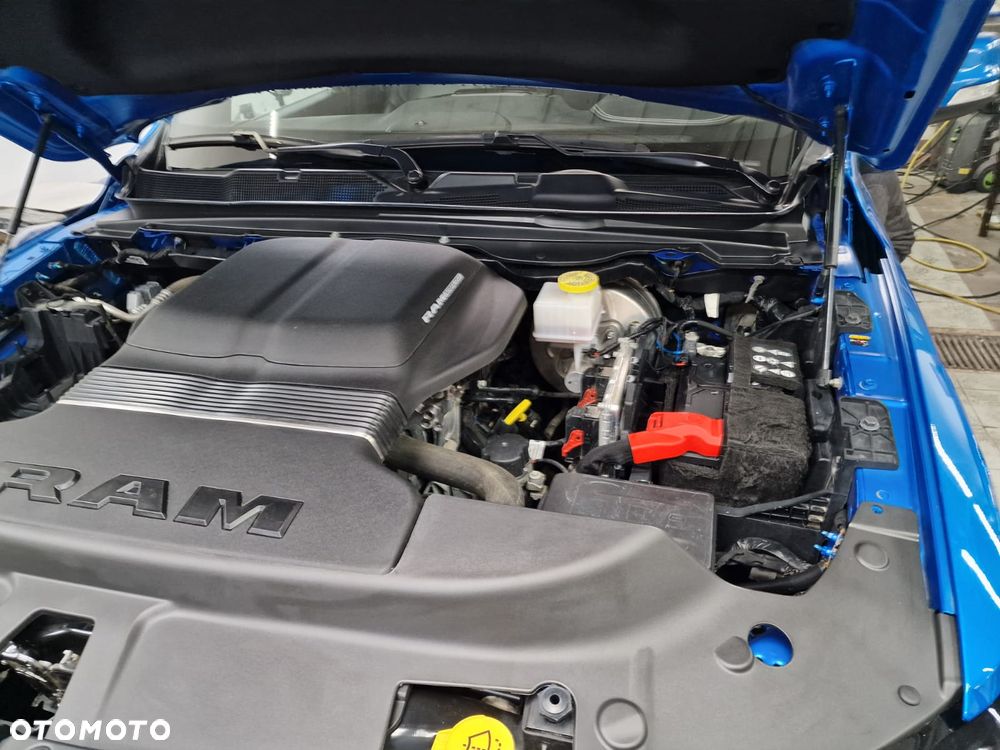 RAM 1500 5.7 Crew Cab Laramie - 25