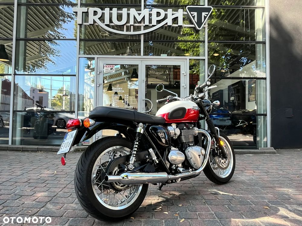Triumph Bonneville - 7