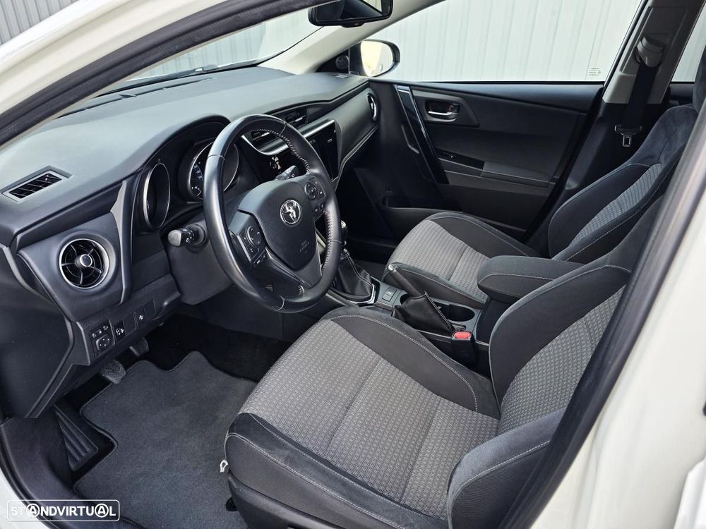 Toyota Auris 1.4 D-4D Comfort+Pack Techno - 18