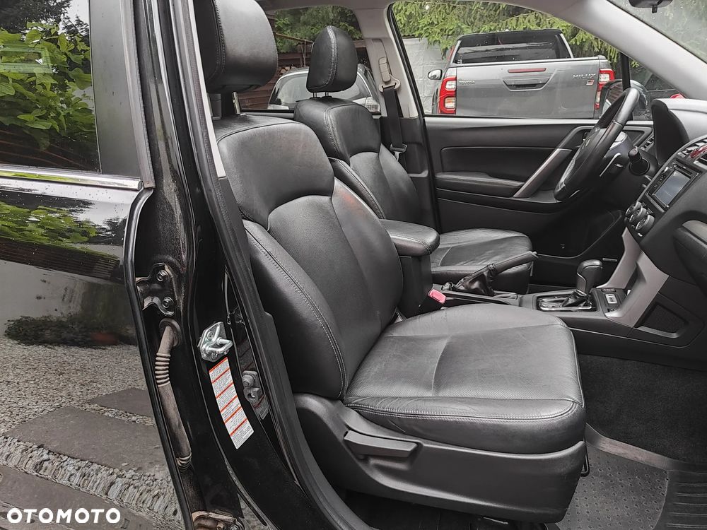 Subaru Forester 2.0XT Platinum Lineartronic - 16