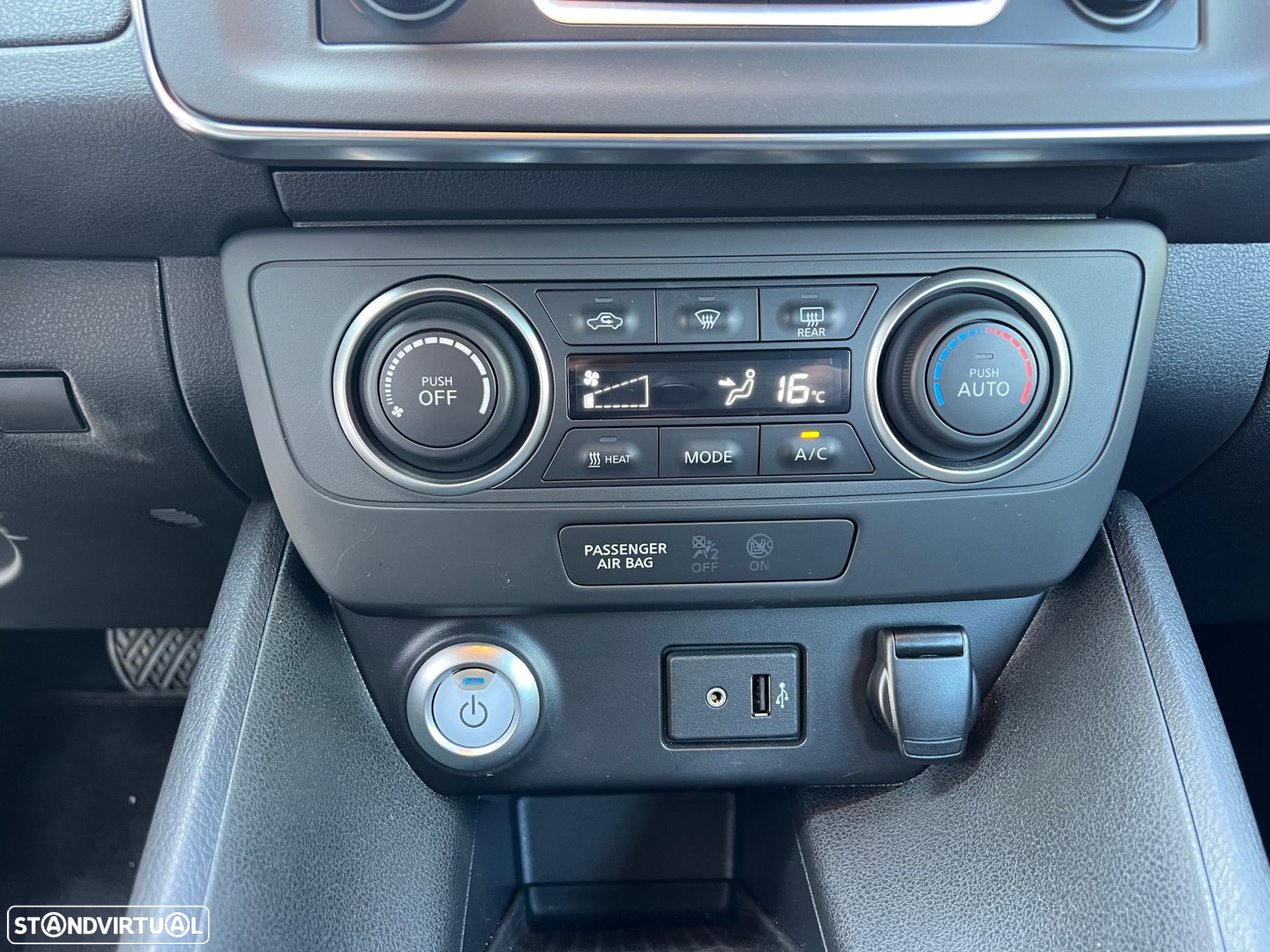 Nissan Leaf Acenta Access - 11