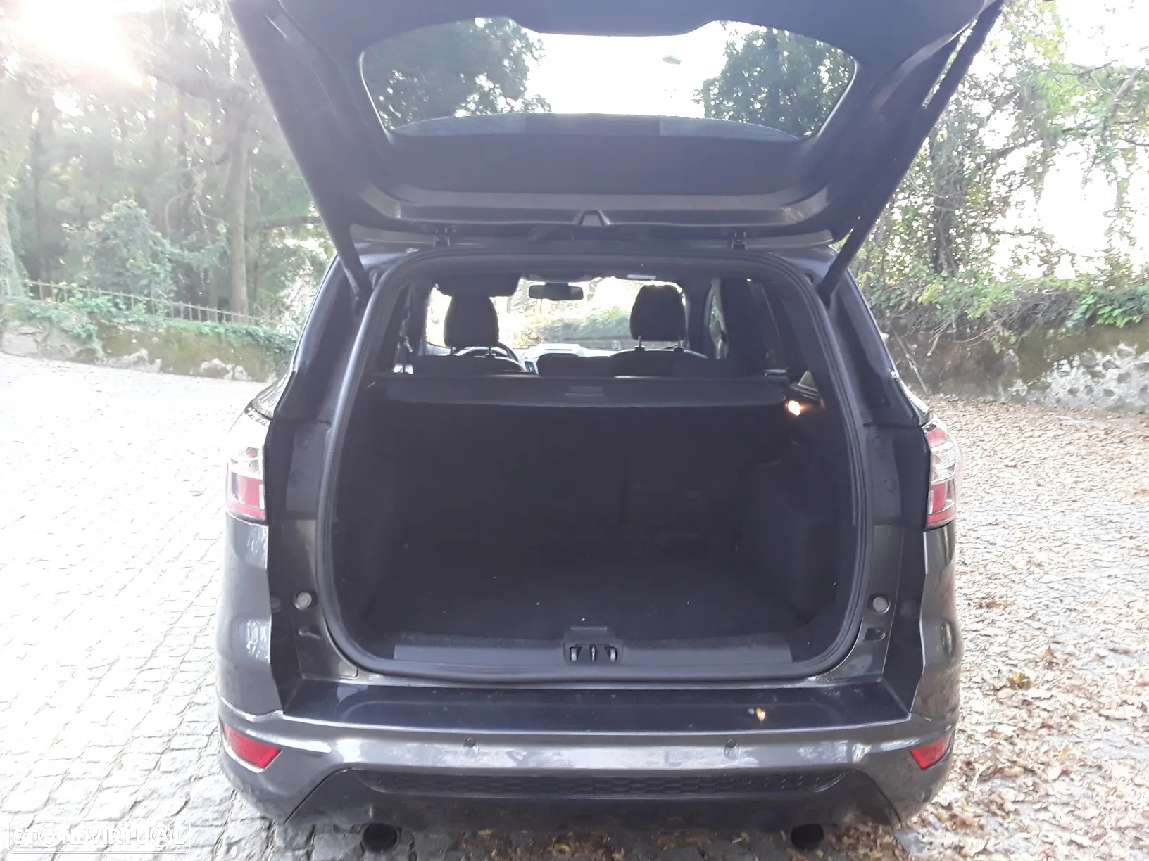 Ford Kuga 1.5 TDCi ST-Line Limited Edition - 8