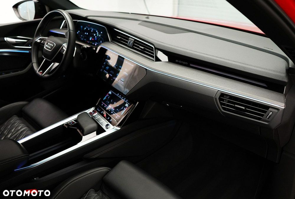 Audi e-tron - 19