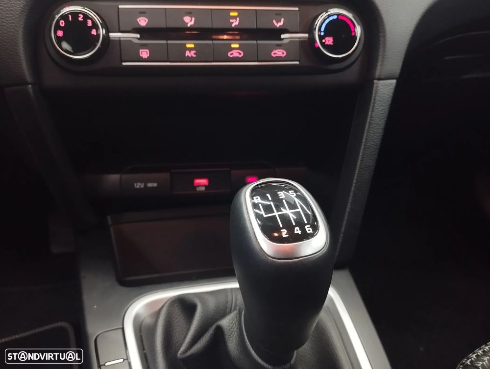 Kia XCeed 1.0 T-GDI Dynamic - 31
