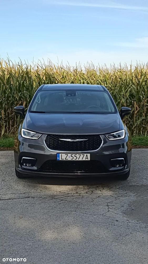 Chrysler Pacifica - 2