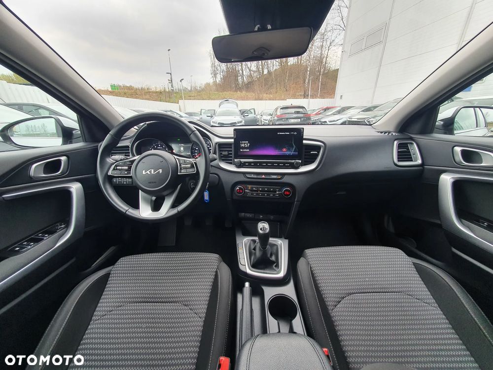 Kia Ceed 1.5 T-GDI M - 27