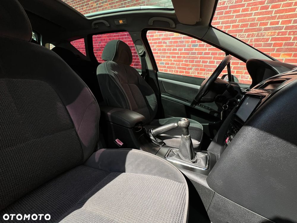 Peugeot 407 - 15