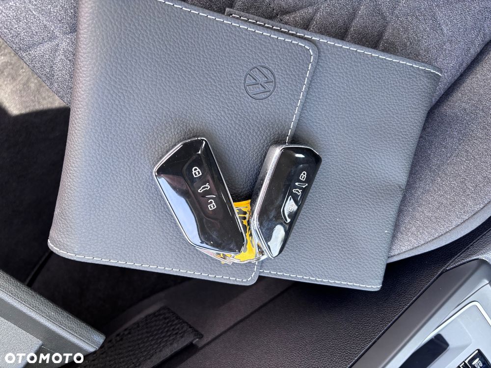 Volkswagen Golf 2.0 TDI SCR DSG Life - 21